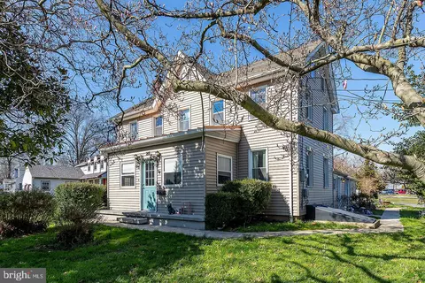 215 Elm St, Woodstown, NJ 08098