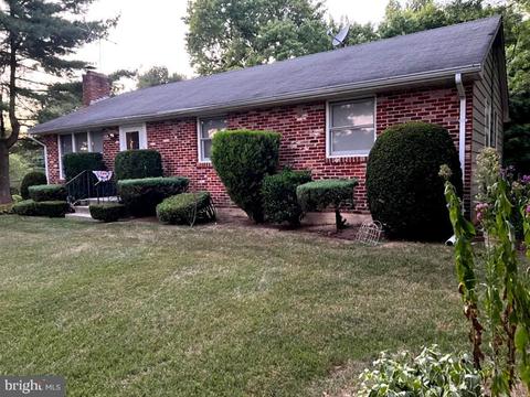 365 Mannington Yorketown Rd, Pilesgrove, NJ 08098