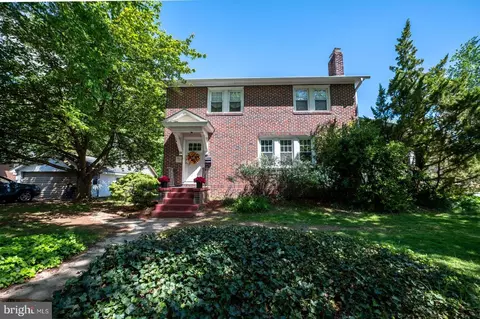 129 E Dickinson St, Woodstown, NJ 08098