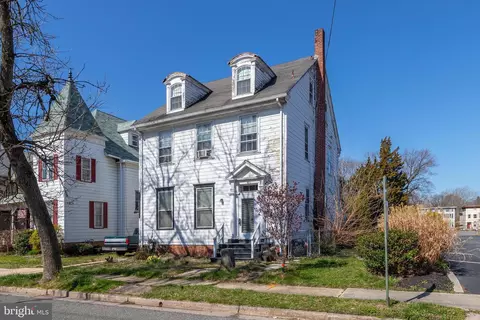 9 Chestnut St, Salem, NJ 08079