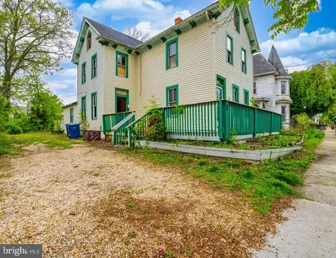 22 West Ave, Woodstown, NJ 08098