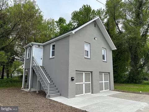 71 New St, Penns Grove, NJ 08069