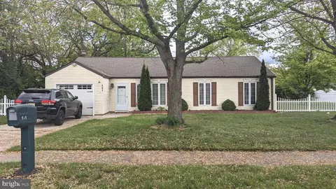 101 Wisteria Ln, Carneys Point, NJ 08069