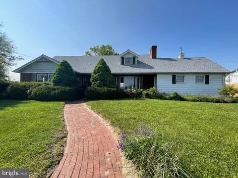 35 Chestnut Ln, Pennsville, NJ 08070