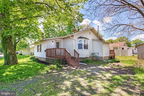 244 H St, Penns Grove, NJ 08069