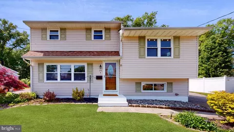 25 Paterson Ave, Pennsville, NJ 08070