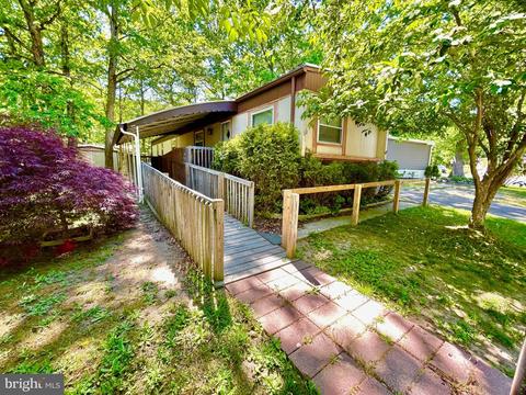 1 Fernwood Dr, Pittsgrove, NJ 08318