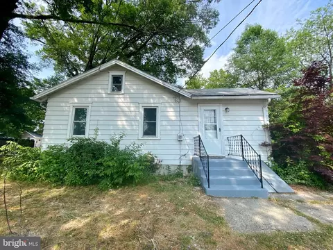 99 Highland Ave, Pennsville, NJ 08070