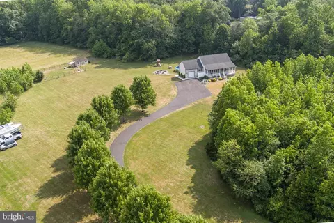 94 Island Rd, Monroeville, NJ 08343