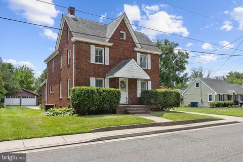 38 W Millbrooke Ave, Woodstown, NJ 08098