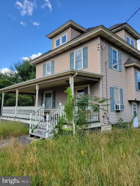 689 Centerton Rd, Elmer, NJ 08318