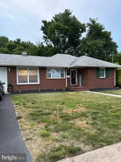 221 Marsden Ave, Carneys Point, NJ 08069