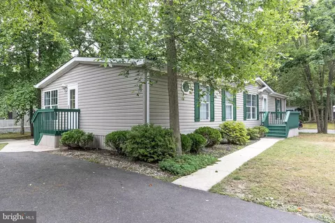 99 Hazelwood Dr, Pittsgrove, NJ 08318