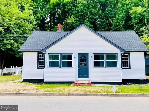25 Church Landing Rd, Pennsville, NJ 08070
