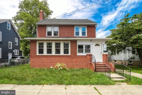 327 New Market St, Salem, NJ 08079