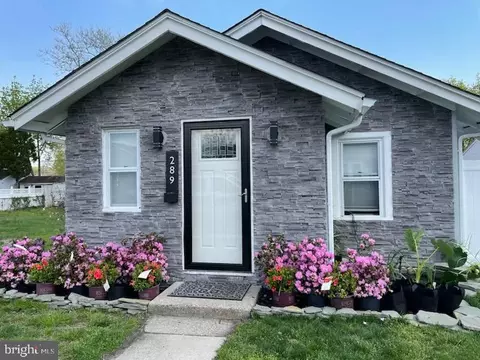 289 Johnson St, Carneys Point, NJ 08069