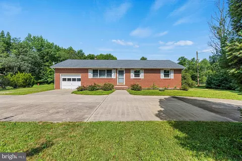 489 Buck Rd, Elmer, NJ 08318