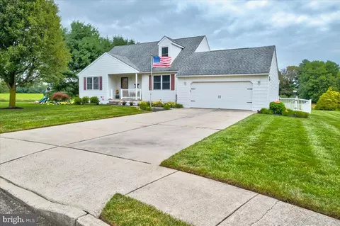 11 Matthews Ln, Pennsville, NJ 08070