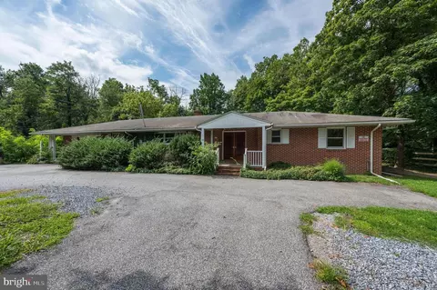 24 Marlton St, Woodstown, NJ 08098