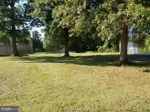0 University Dr, Pennsville, NJ 08070