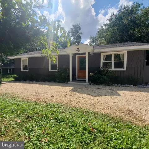 747 Yorketown Rd, Pilesgrove, NJ 08098