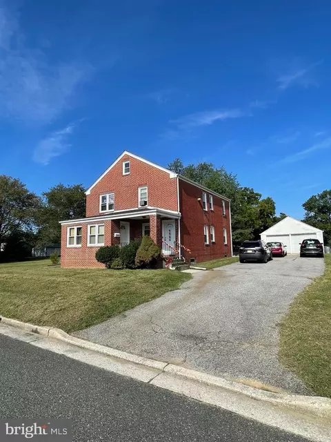 318 Pine St, Carneys Point, NJ 08069