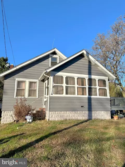 20 Mahoney Rd, Pennsville, NJ 08070