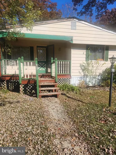 10 Birchwood Dr, Pittsgrove, NJ 08318