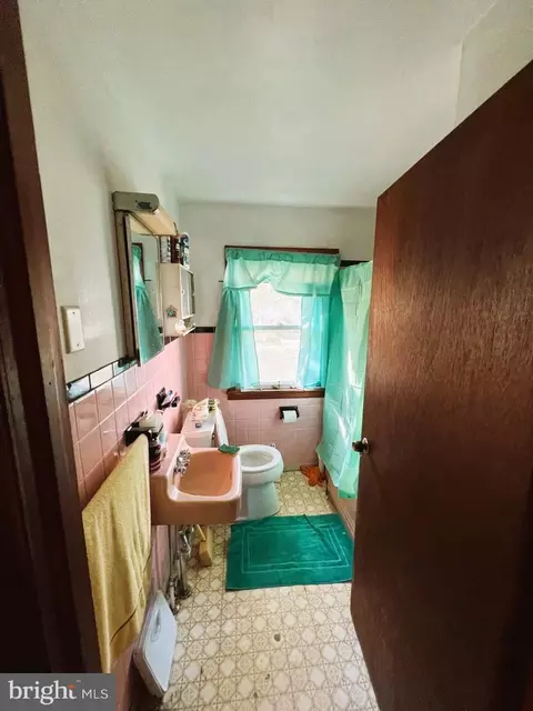 69 E Main St, Alloway, NJ 08001 photo 17