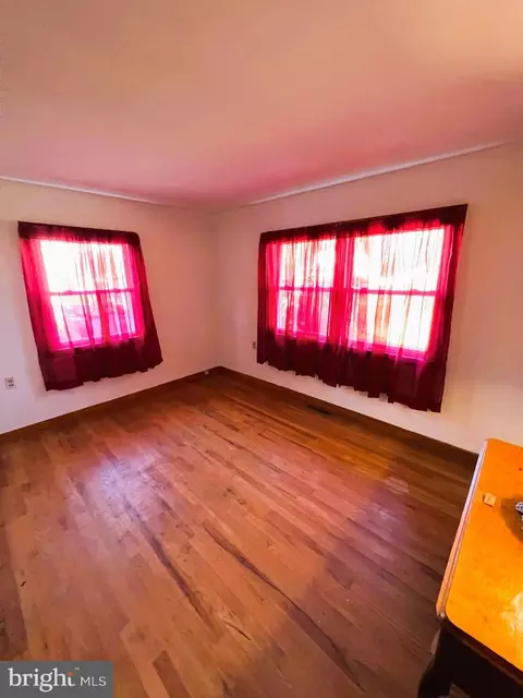 69 E Main St, Alloway, NJ 08001 photo 13