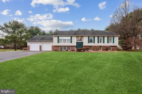 172 Perkintown Rd, Pedricktown, NJ 08067