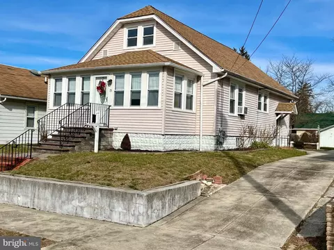 15 W Del A Vue Ave, Carneys Point, NJ 08069