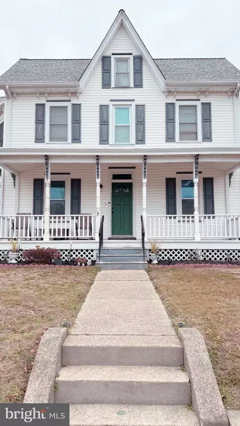 129 Broad St, Elmer, NJ 08318