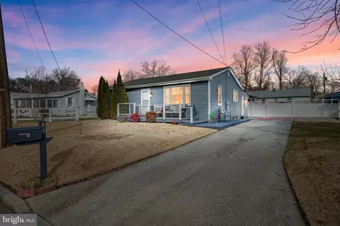 44 Quaker Rd, Pennsville, NJ 08070