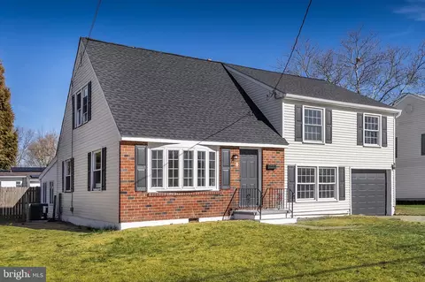 361 Erie Ave, Carneys Point, NJ 08069