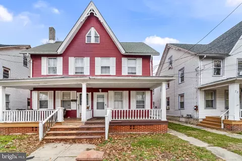 77 Walnut St, Salem, NJ 08079