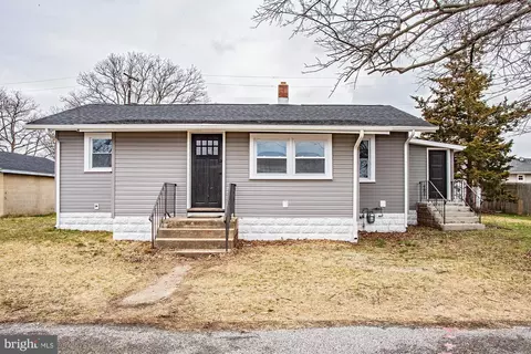 246 F St, Carneys Point, NJ 08069