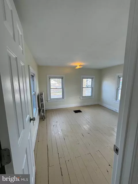 405 E Broadway, Salem, NJ 08079 photo 16