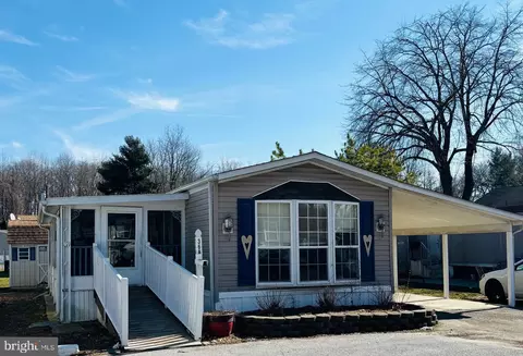 1 Victory Ave #36A, Pennsville, NJ 08070