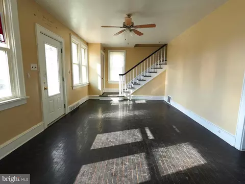 Entry Way - 314 Morrison Ave, Salem, NJ 08079 photo 2 of 2