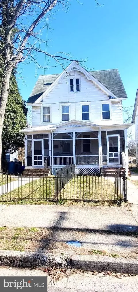 110 8th St, Salem, NJ 08079