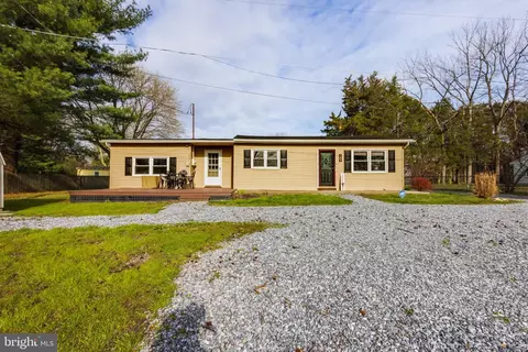 100 N Hook Rd, Pennsville, NJ 08070