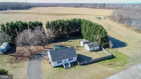 748 W Quillytown Rd, Carneys Point, NJ 08069