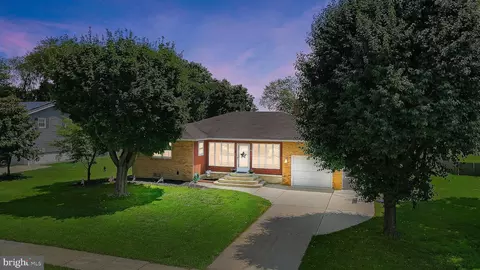 42 Lenape Dr, Pennsville, NJ 08070