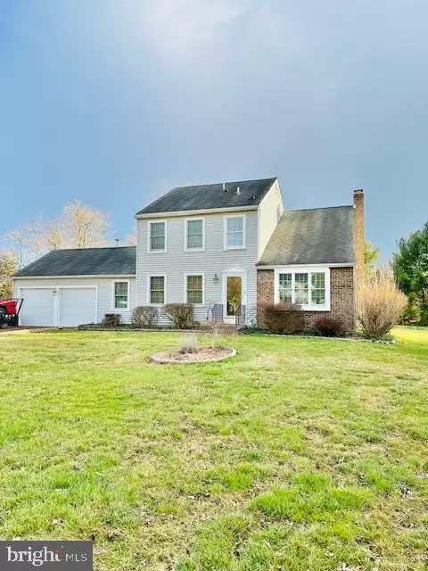 1044 Rainbow Cir, Elmer, NJ 08318