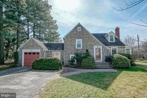 9 Parkwood Rd, Pennsville, NJ 08070
