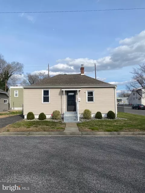 265 Jefferson St, Carneys Point, NJ 08069