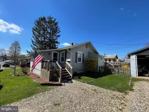244 C St, Carneys Point, NJ 08069