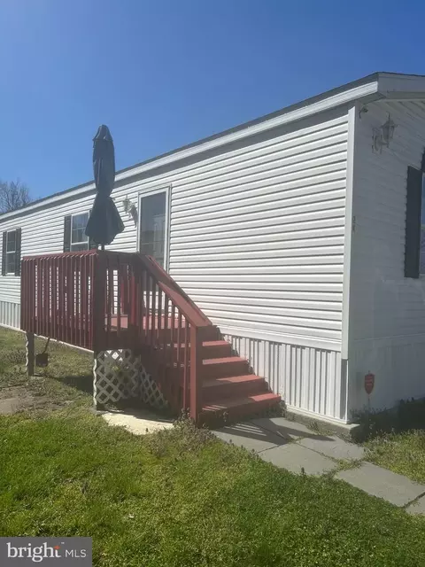 291 N Virginia Ave #24, Carneys Point, NJ 08069