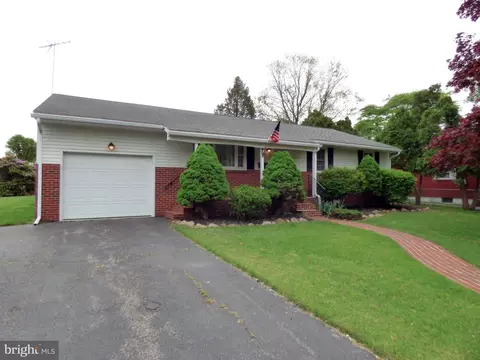 321 S Johnson St, Carneys Point, NJ 08069